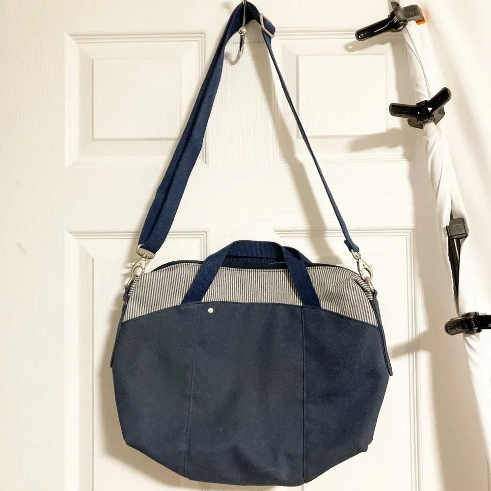 Timbuk2 Navy & Stripe Convertible Messenger Bag Polka Dot Interior